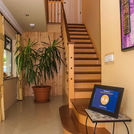 Kayden House بيت ضيافة 4*